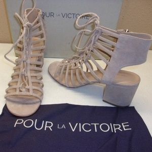 Pour La Victoire Tan Heeled Sandal 9M